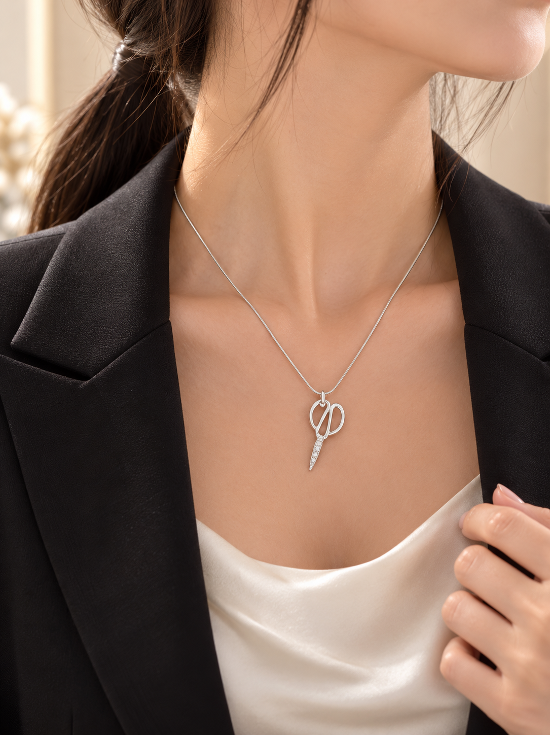 Elegant Scissors Necklace