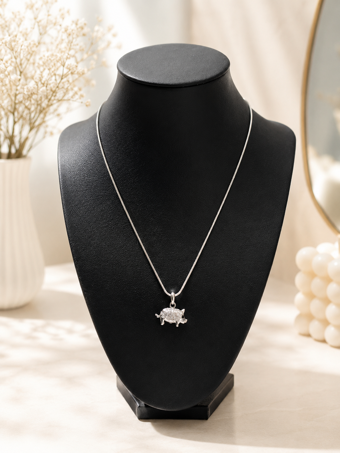 Sparkling Piggy White Gold Necklace