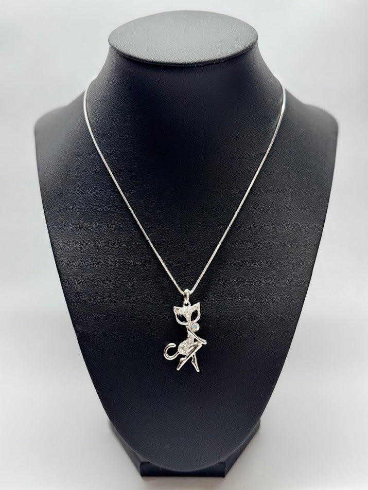 Elegant Cat Pendant Necklace