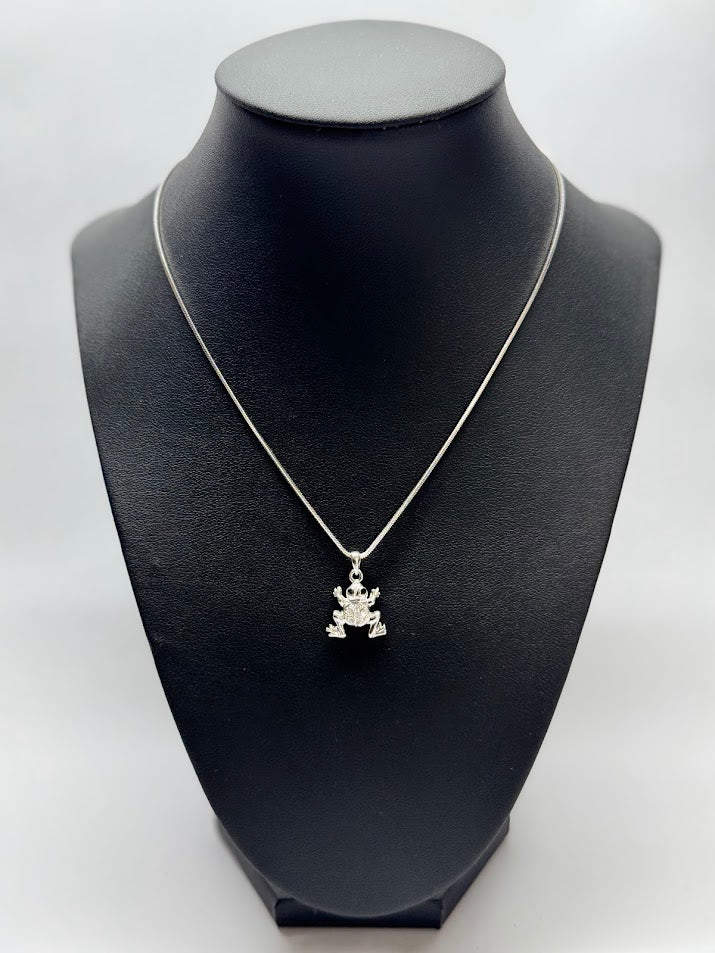Lucky Frog Pendant Necklace