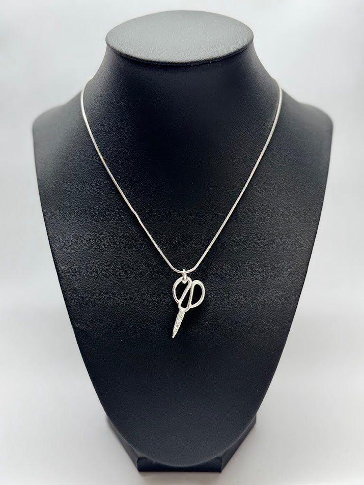Elegant Scissors Necklace