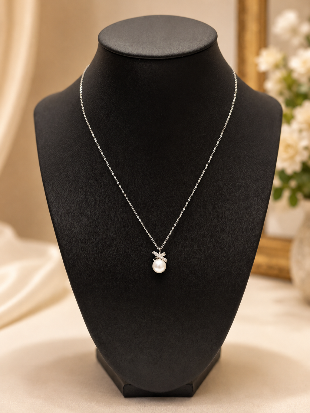 Pearl Bow White Gold-Plated Necklace